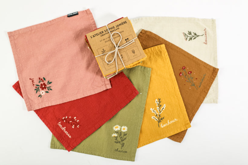 Lot de 6 serviettes de table broderie fleurs
