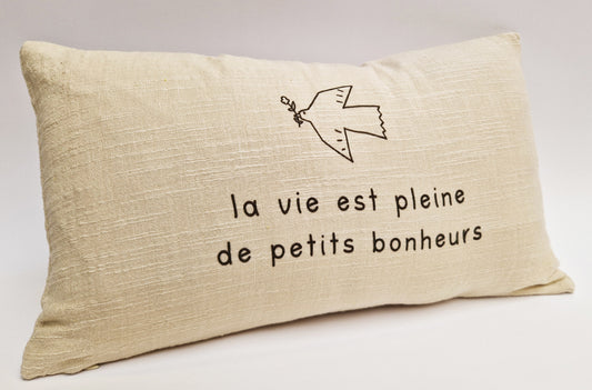 Coussin rectangle la vie est pleine de petits bonheurs
