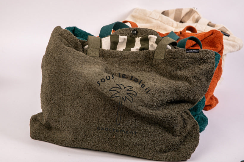 Grand sac éponge palmier sous le soleil